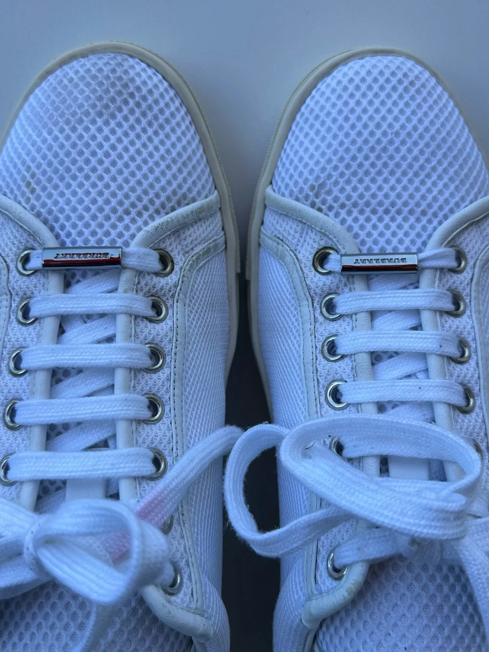 Burberry White Low-Top Men's Sneakers with Red  mesh leather trim men’s SZ 43